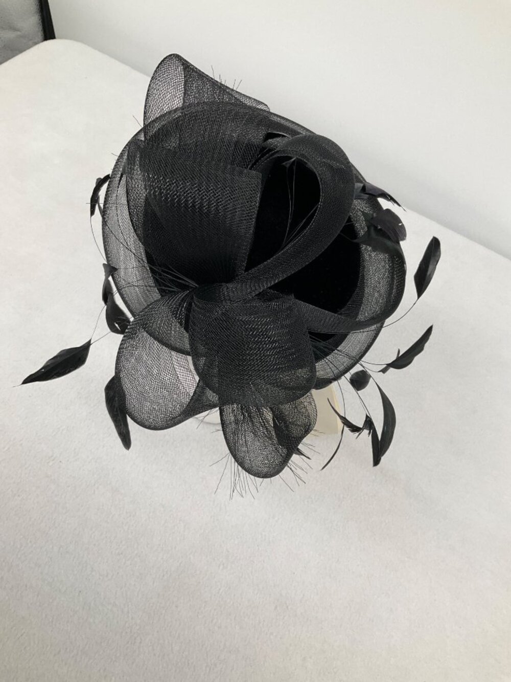 Peter Bettley London Black Fascinator Hat With Feathers & Bow Design NEW - Picture 5 of 7